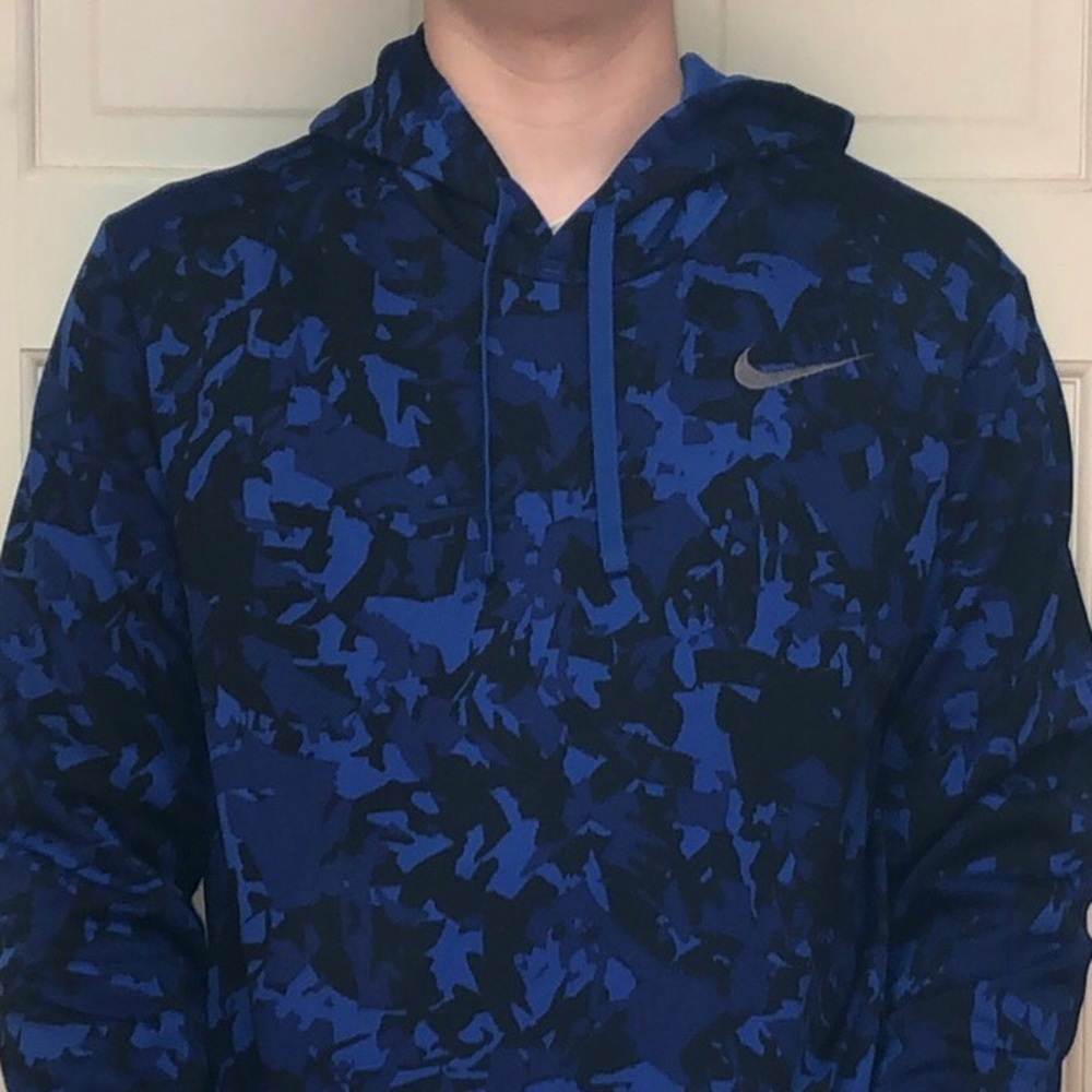 Men’s Nike Elite blue camo sweatshirt